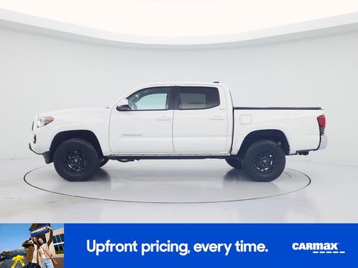 White 2022 Toyota Tacoma SR5