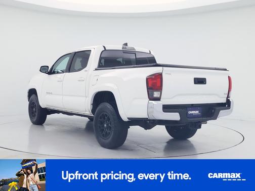 White 2022 Toyota Tacoma SR5