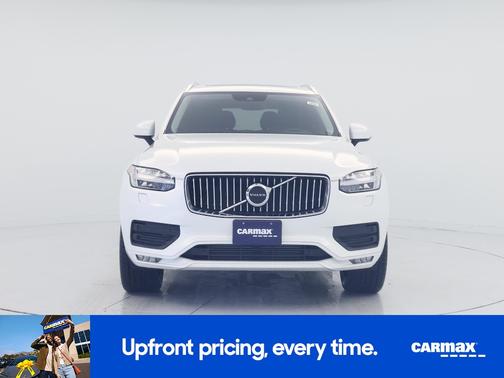 2022 Volvo XC90 T6 Momentum