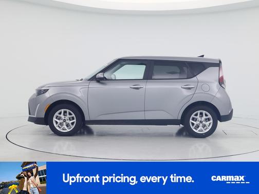 Gray 2025 Kia Soul LX