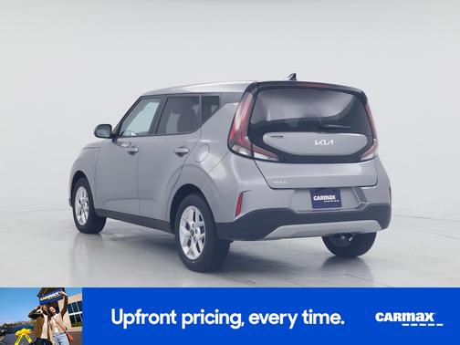 Gray 2025 Kia Soul LX