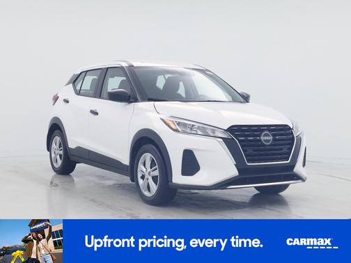 White 2024 Nissan Kicks S