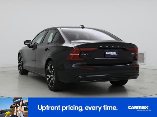 Black 2024 Volvo S60 B5 Plus Dark Theme