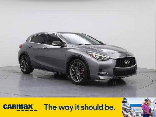 2017 INFINITI QX30 Sport