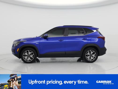 Blue 2022 Kia Seltos EX