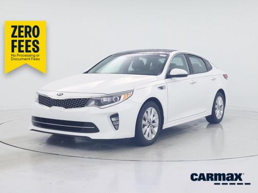 White 2018 Kia Optima S