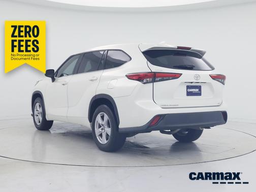 White 2020 Toyota Highlander LE