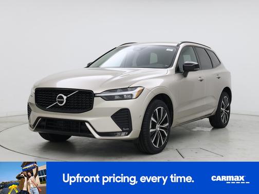 2023 Volvo XC60 B5 Plus Dark Theme