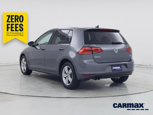 Gray 2017 Volkswagen Golf SE