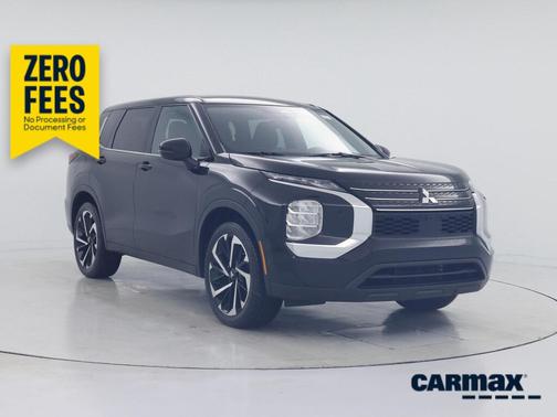 Black 2022 Mitsubishi Outlander ES
