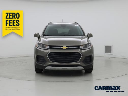 Gray 2022 Chevrolet Trax LT