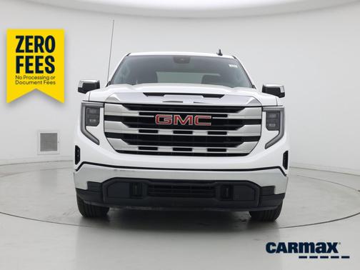 White 2023 GMC Sierra 1500 SLE