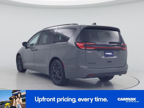 Gray 2023 Chrysler Pacifica Touring L