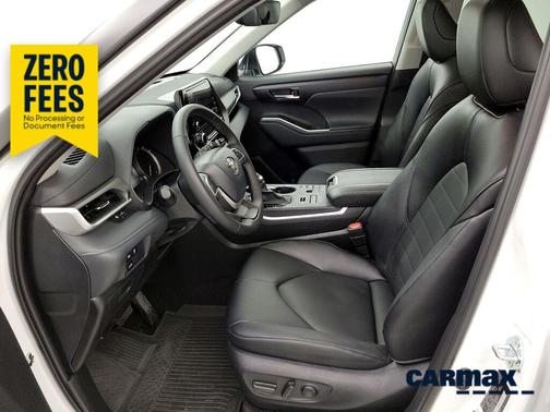 White 2026 Toyota Highlander XLE