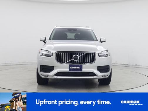 2021 Volvo XC90 T6 Momentum