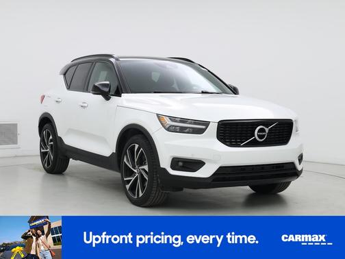 2022 Volvo XC40 T5 R-Design