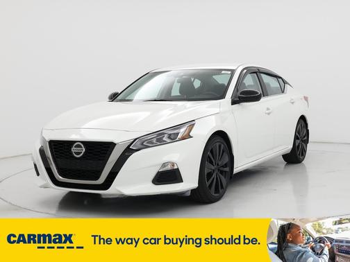 2022 Nissan Altima SR