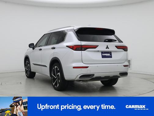 White 2022 Mitsubishi Outlander SEL