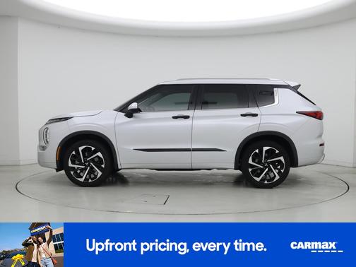 White 2022 Mitsubishi Outlander SEL