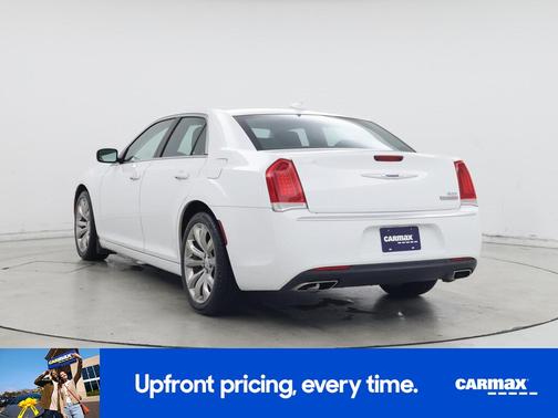 2019 Chrysler 300 Touring