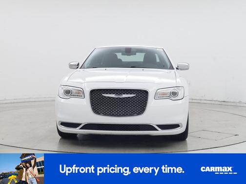 2019 Chrysler 300 Touring