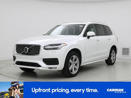 2022 Volvo XC90 T5 Momentum