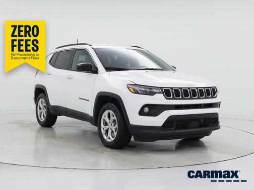 White 2024 Jeep Compass Latitude
