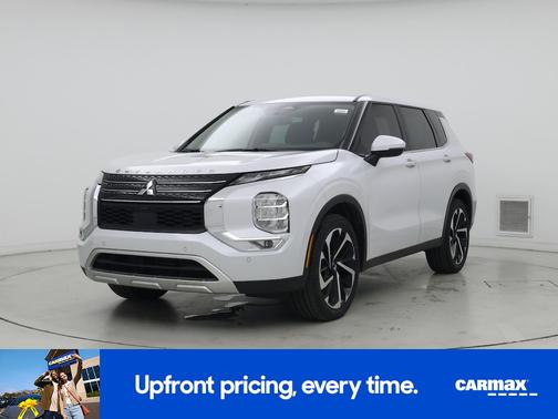Gray 2023 Mitsubishi Outlander SE