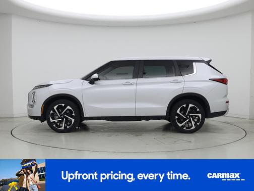 Gray 2023 Mitsubishi Outlander SE
