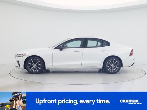 White 2022 Volvo S60 B5 Inscription