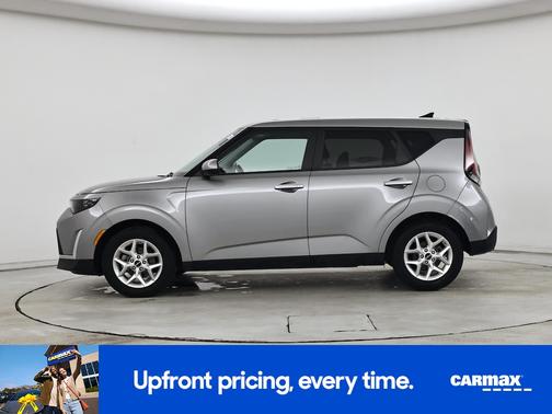 Gray 2025 Kia Soul LX