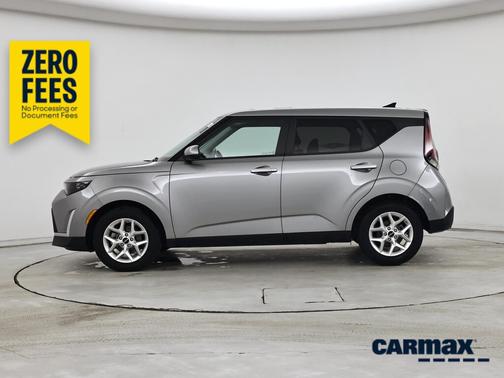 Gray 2025 Kia Soul LX