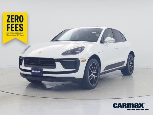 White 2023 Porsche Macan