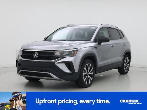 Gray 2024 Volkswagen Taos SE