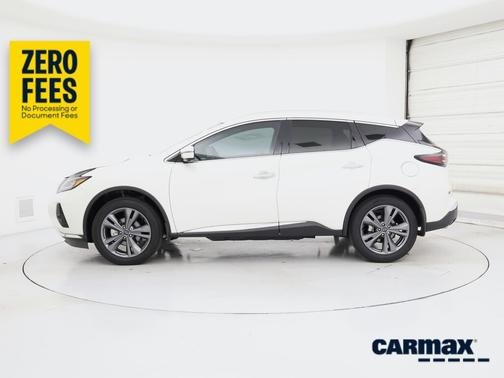 White 2023 Nissan Murano Platinum