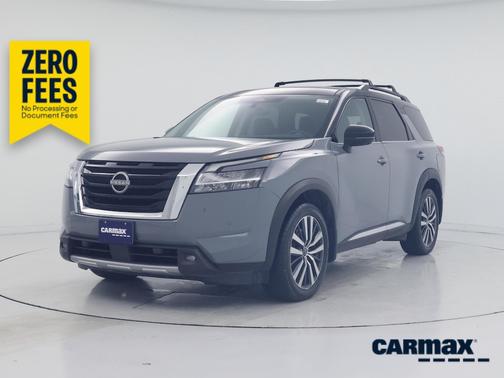 Gray 2022 Nissan Pathfinder Platinum