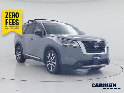 Gray 2022 Nissan Pathfinder Platinum