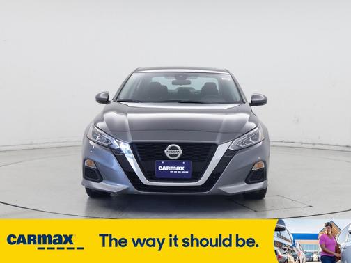 2022 Nissan Altima SV