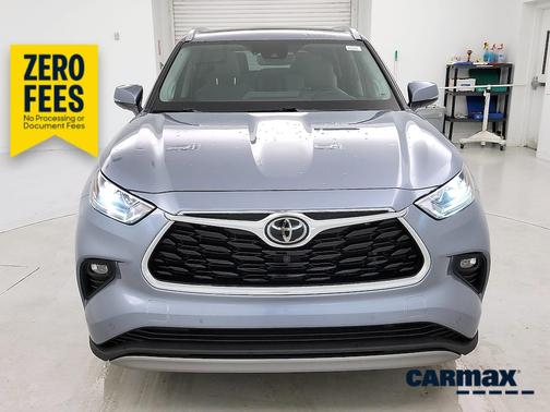 Blue 2022 Toyota Highlander Platinum