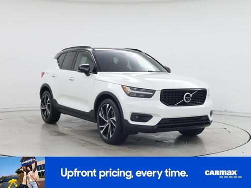 2022 Volvo XC40 T5 R-Design