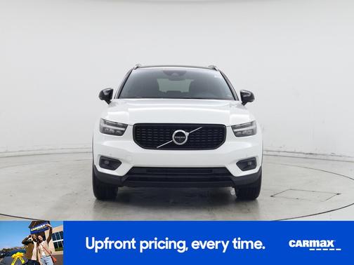 2022 Volvo XC40 T5 R-Design