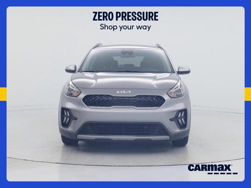 Silver 2022 Kia Niro LXS