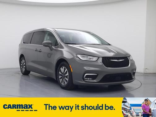 2022 Chrysler Pacifica Hybrid Touring L