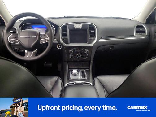 2023 Chrysler 300 Touring L