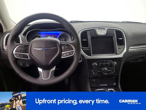 2023 Chrysler 300 Touring L