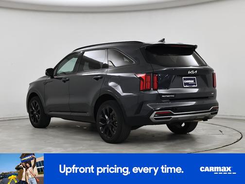 Gray 2023 Kia Sorento SX