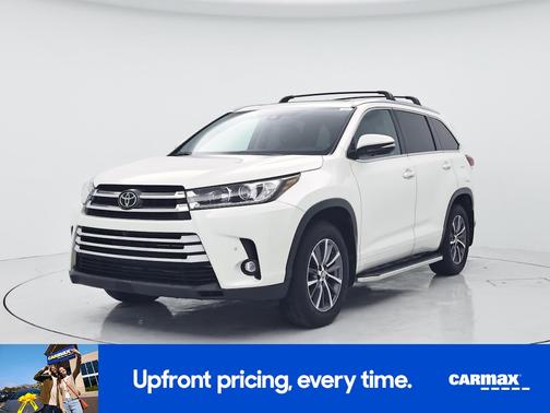 White 2019 Toyota Highlander Limited Platinum