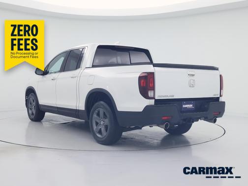 White 2023 Honda Ridgeline RTL
