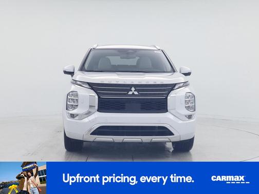 White 2023 Mitsubishi Outlander SEL