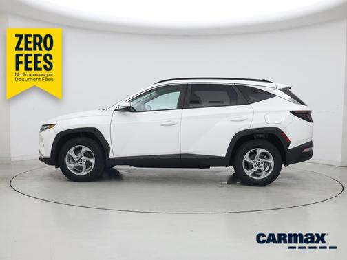 White 2023 Hyundai TUCSON SEL